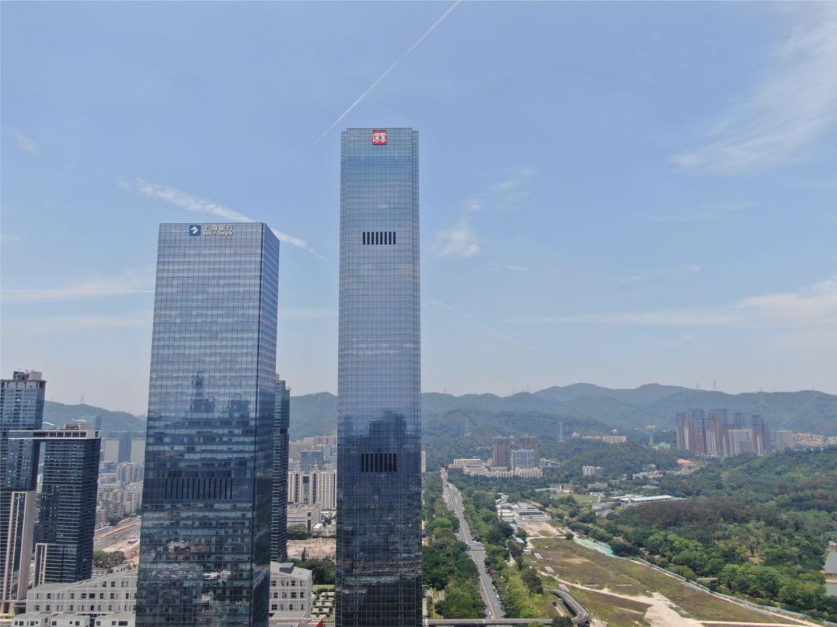 深圳深業(yè)上城T1商務(wù)大廈發(fā)光字工程案例