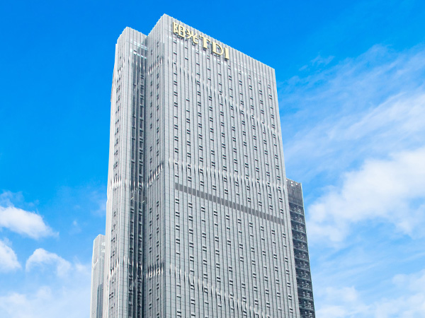 300米高樓宇發(fā)光字制作安裝成本各占比